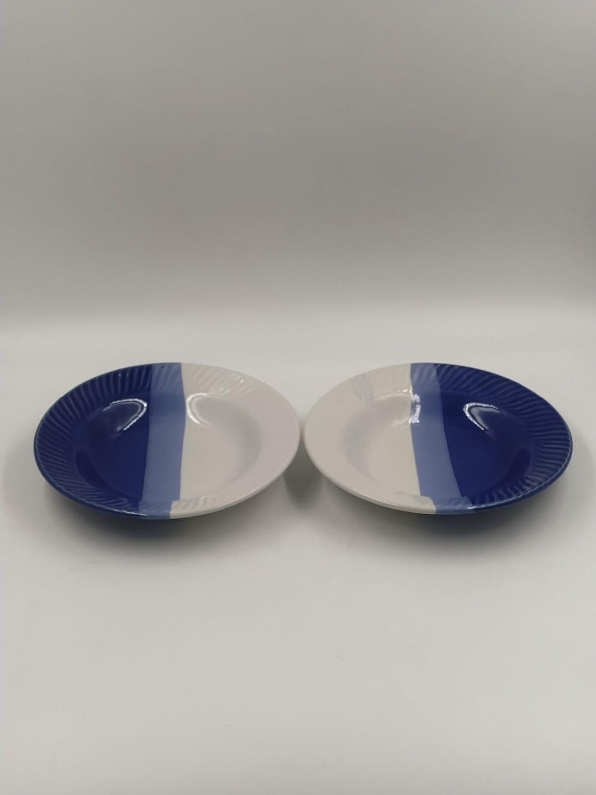 Deep Plate - Half blue white 3